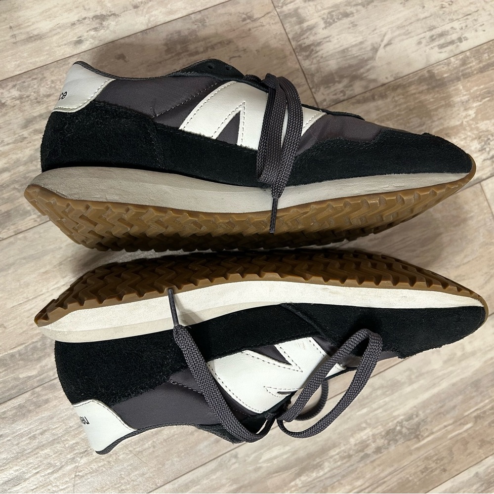 New Balance 237 - Picture 7 of 9